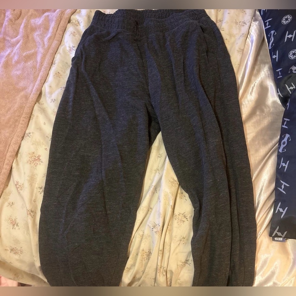 Women’s size medium American Eagle sweatpants